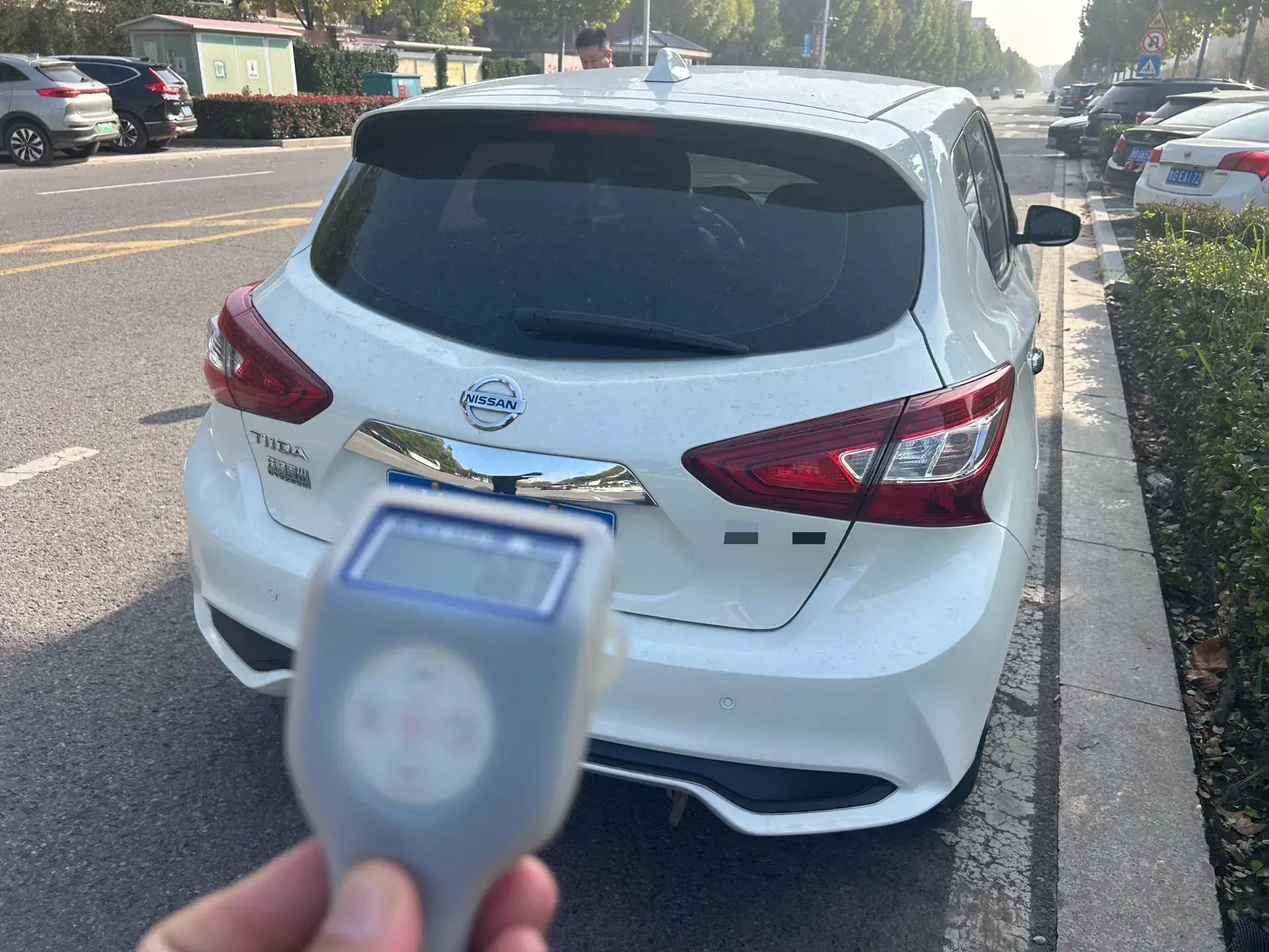 2021 NISSAN TIIDA thumbnail 4