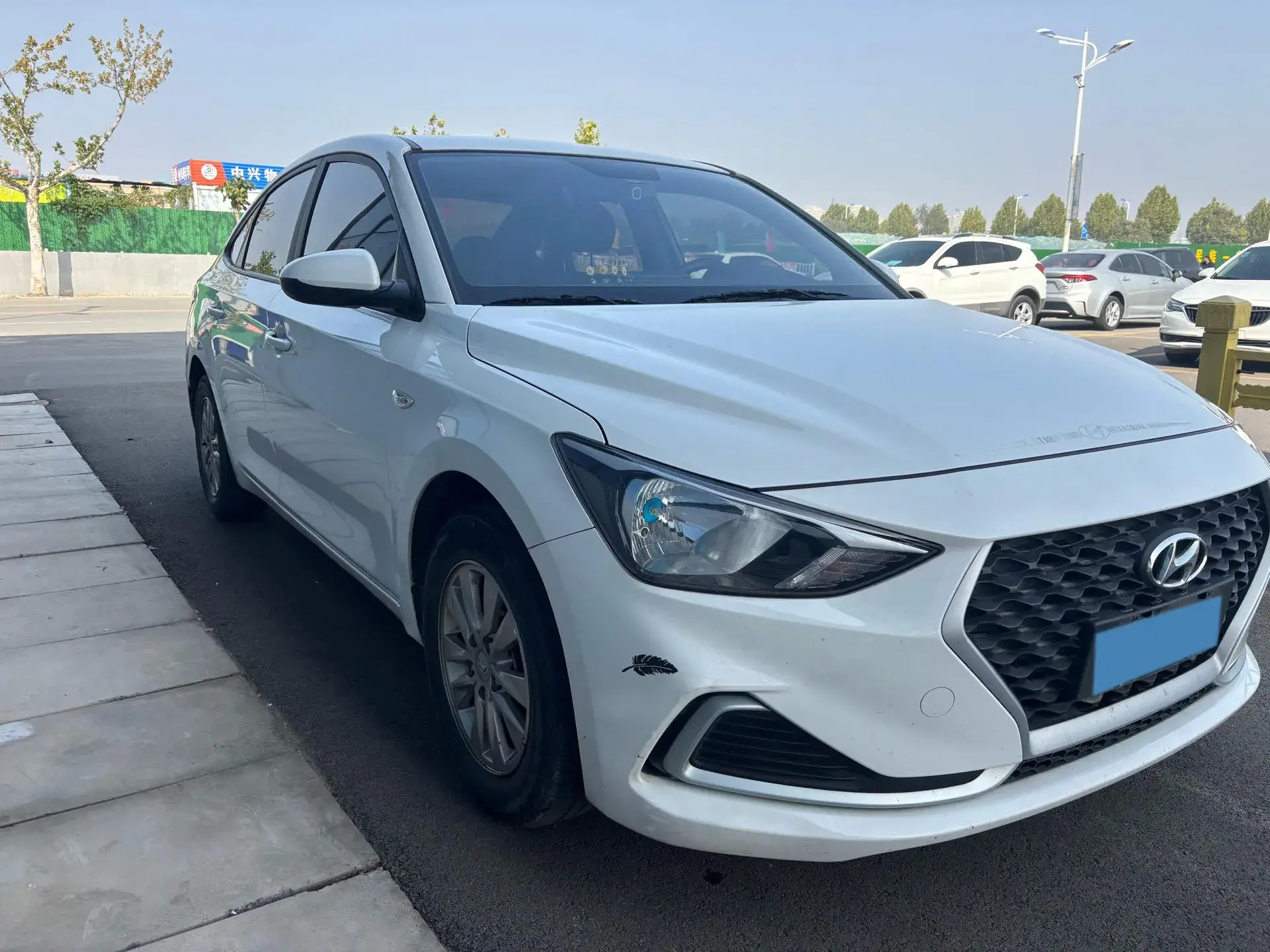 2020 HYUNDAI CELESTA thumbnail 3
