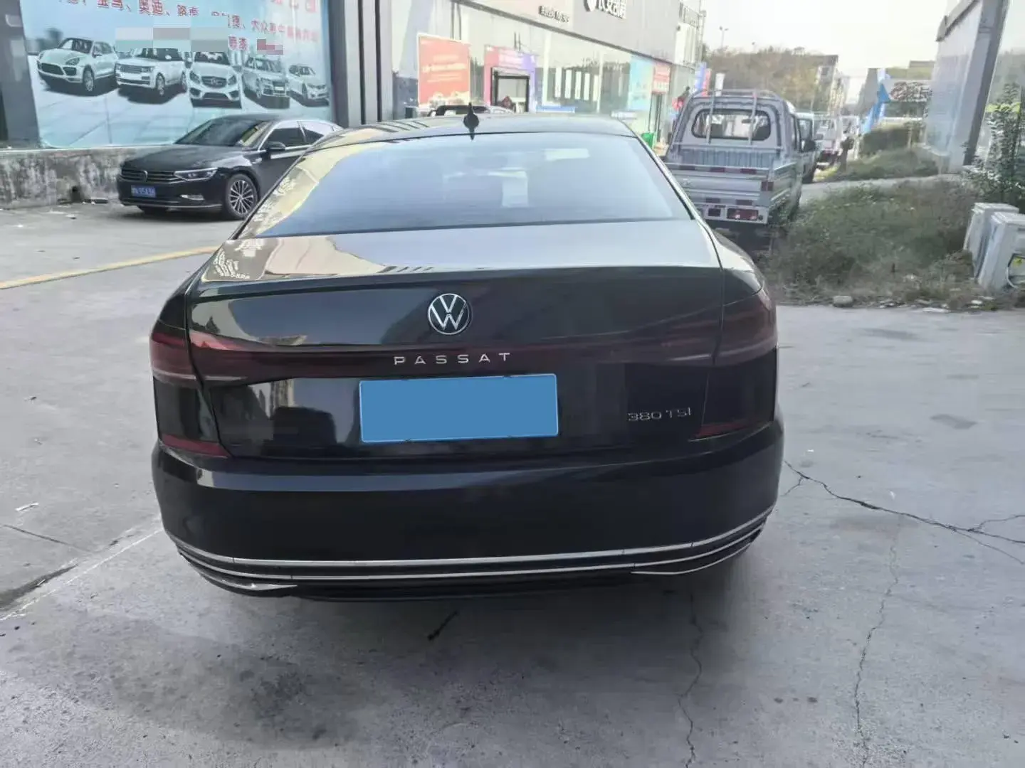 2024 VOLKSWAGEN PASSAT thumbnail 4