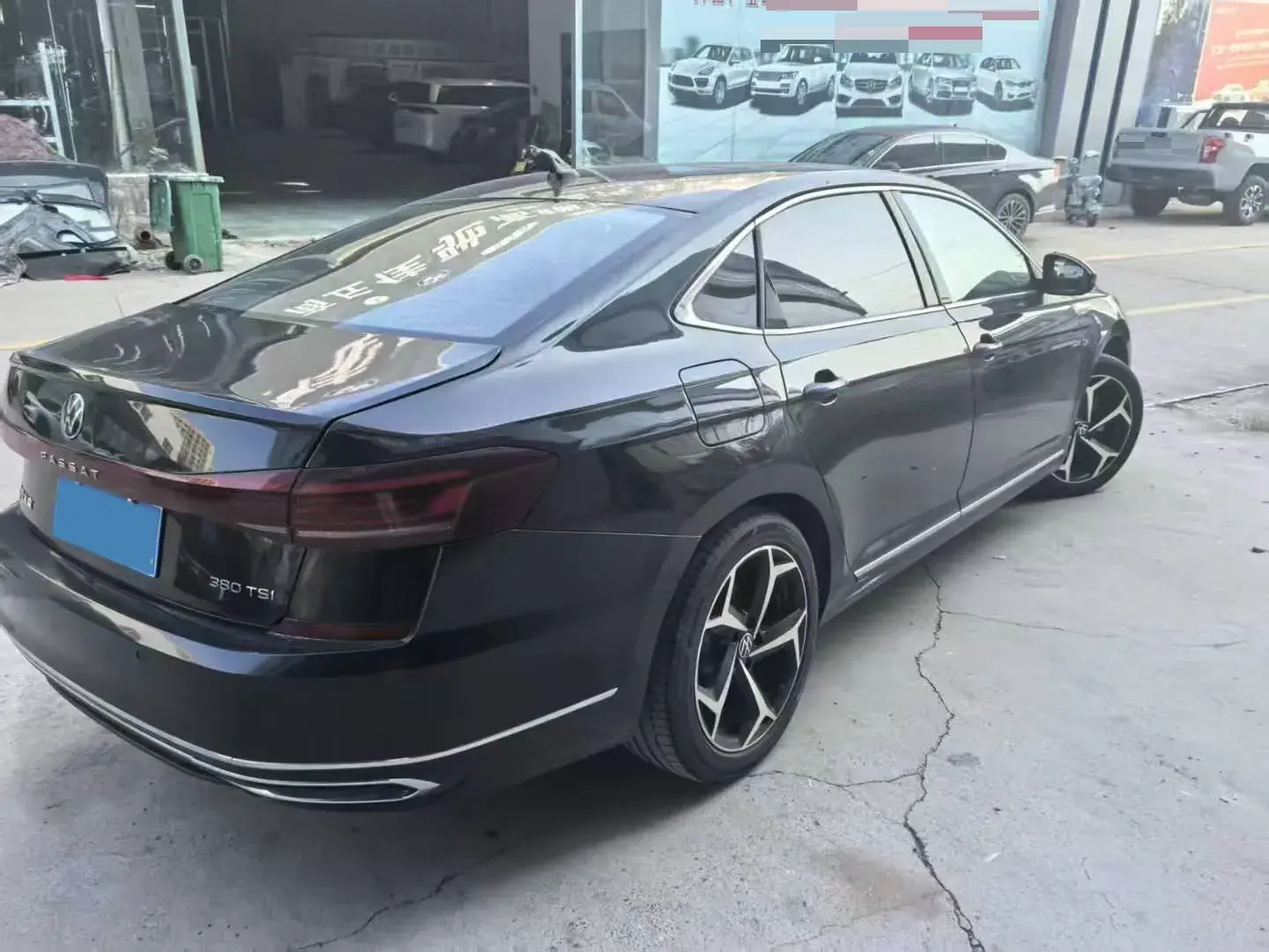 2024 VOLKSWAGEN PASSAT thumbnail 3