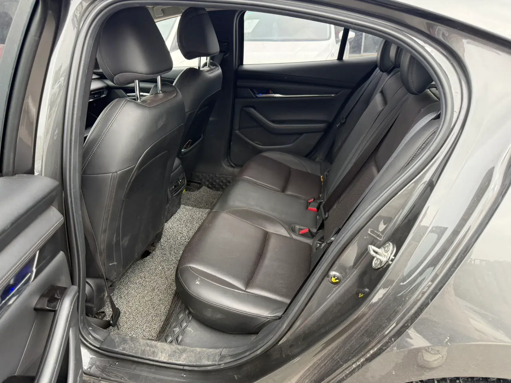 2021 MAZDA 3 thumbnail 3