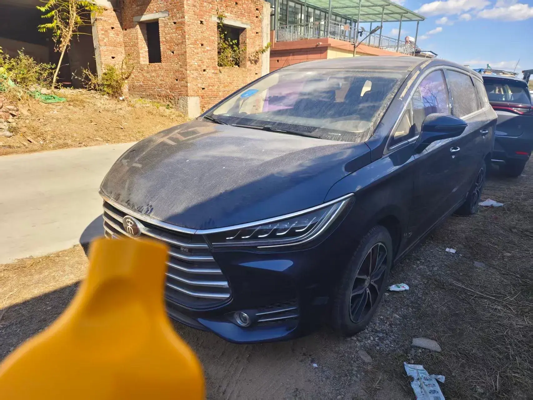 2017 BYD SONG view 1