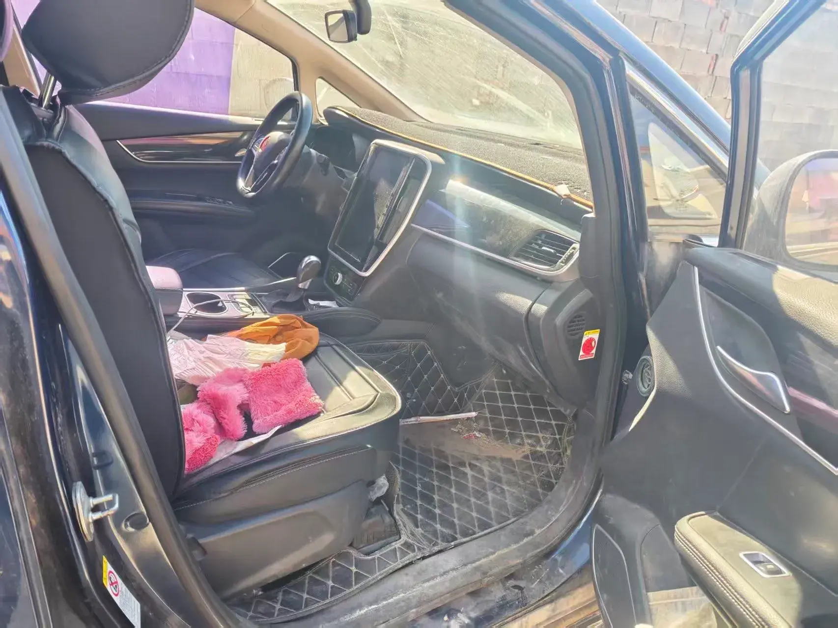 2017 BYD SONG thumbnail 4