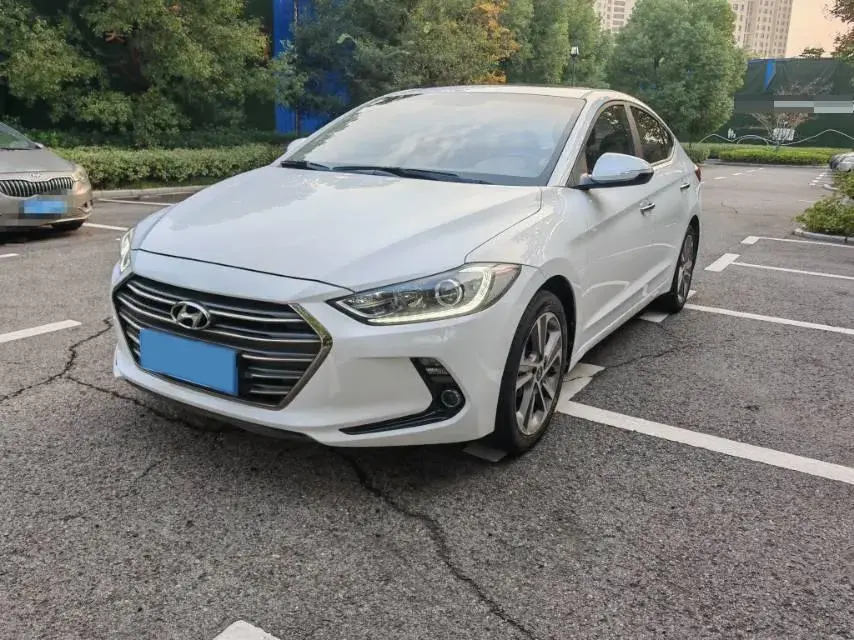 2016 Hyundai Elantra 1.6L 130HP L4 6AT