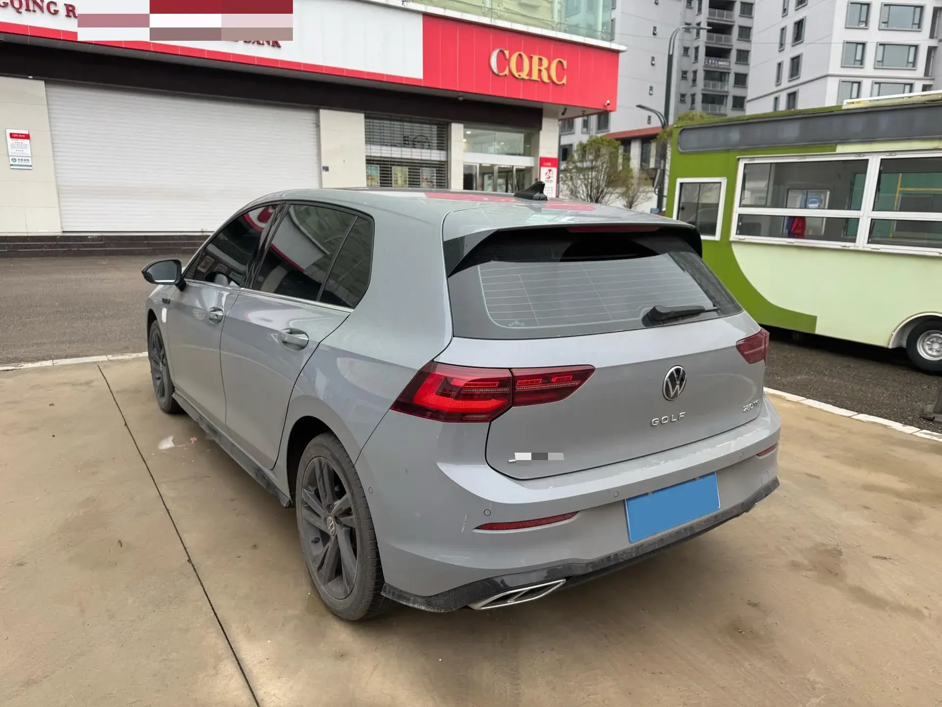 2023 VOLKSWAGEN GOLF thumbnail 4