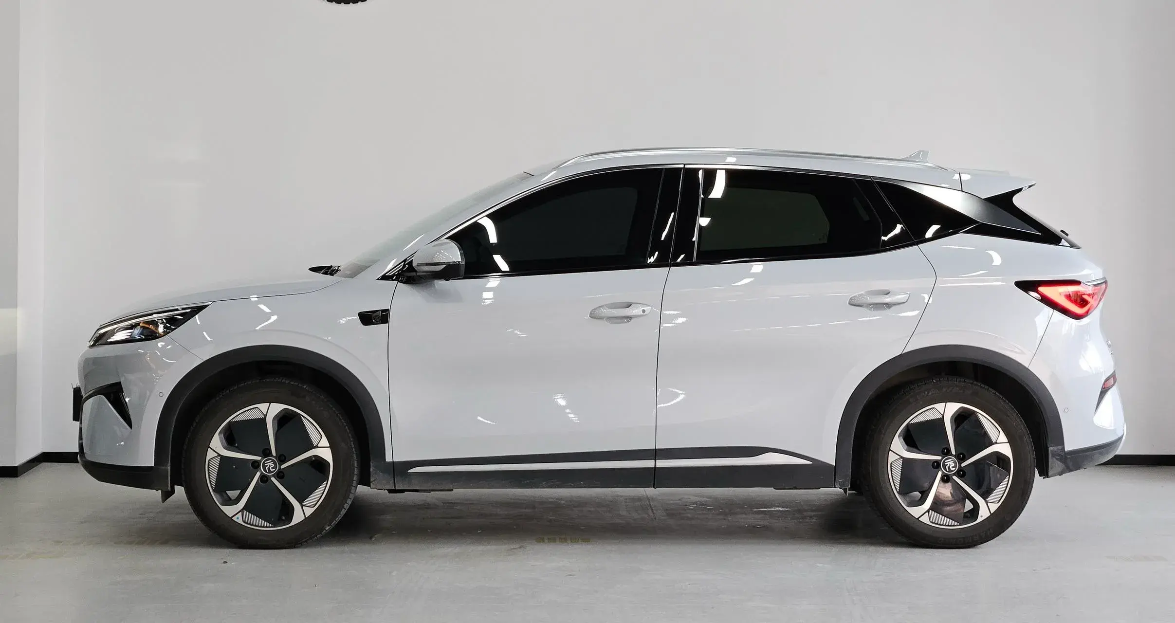 2025 BYD YUAN thumbnail 2