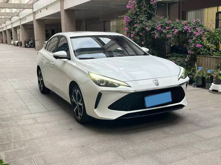 2023 ROEWE I5 thumbnail 3