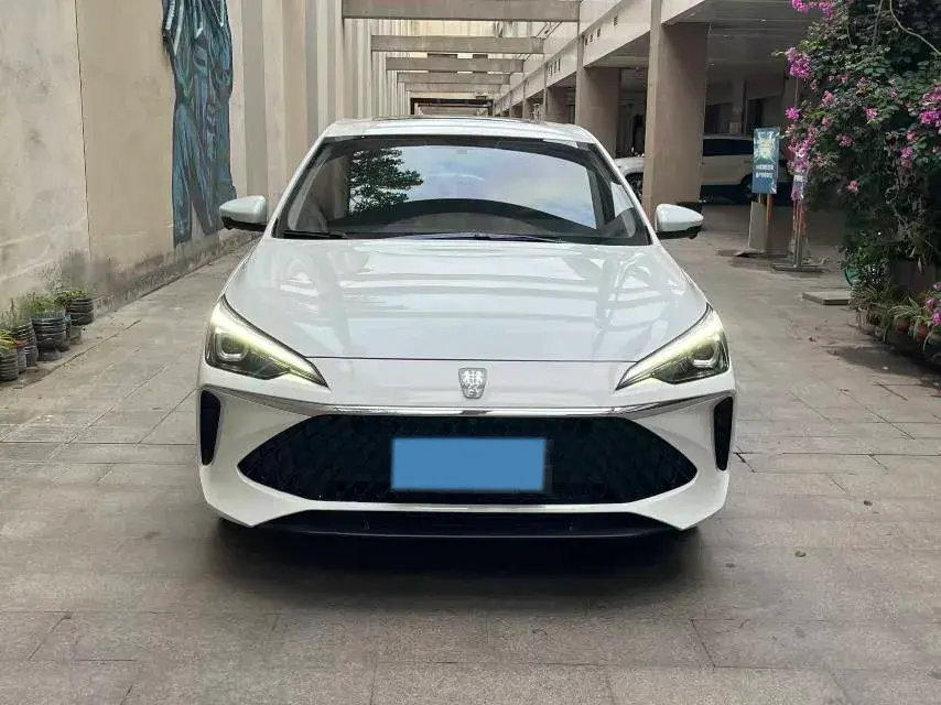 2023 ROEWE I5 thumbnail 2