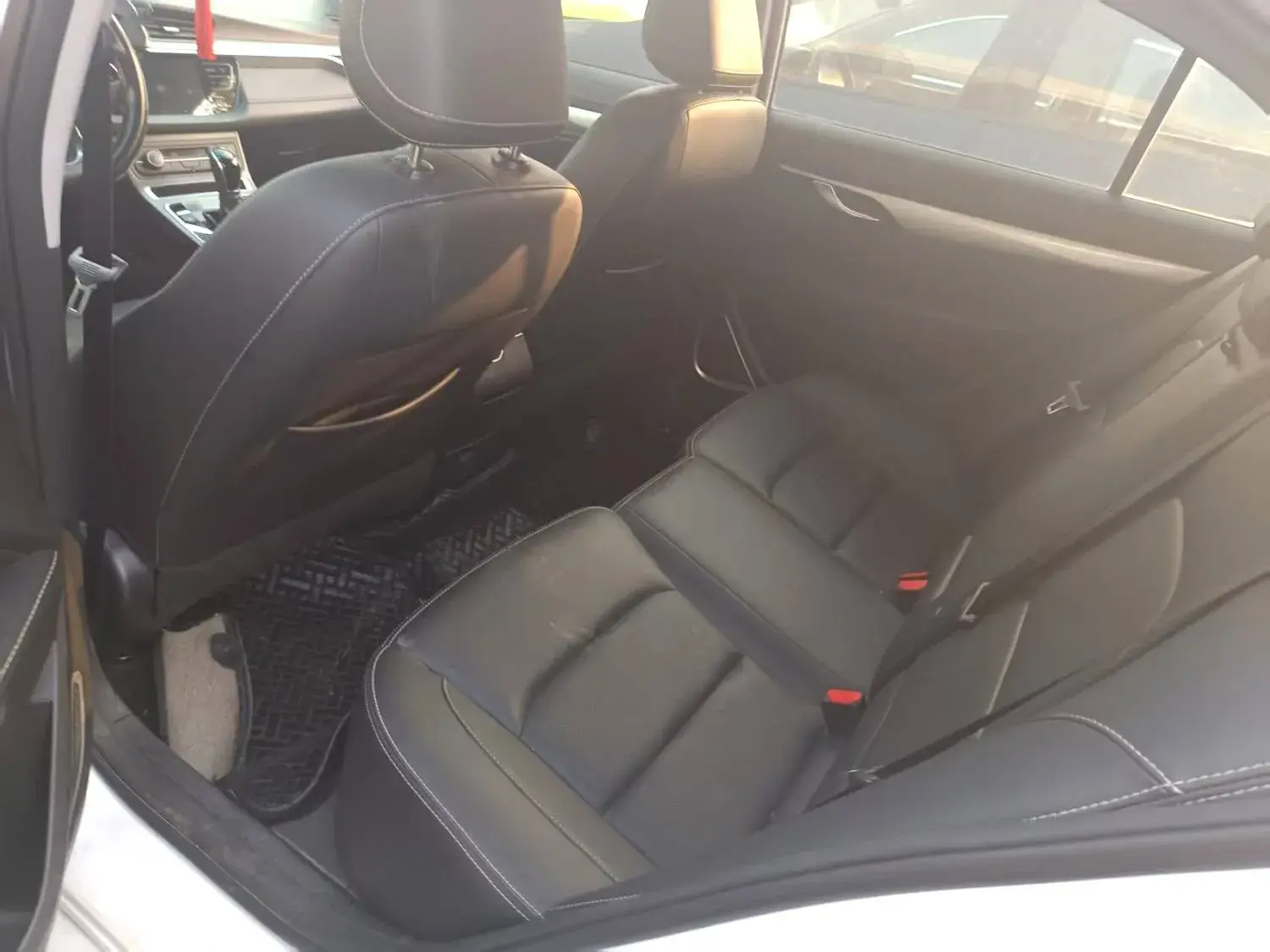 2020 GEELY EMGRAND thumbnail 4