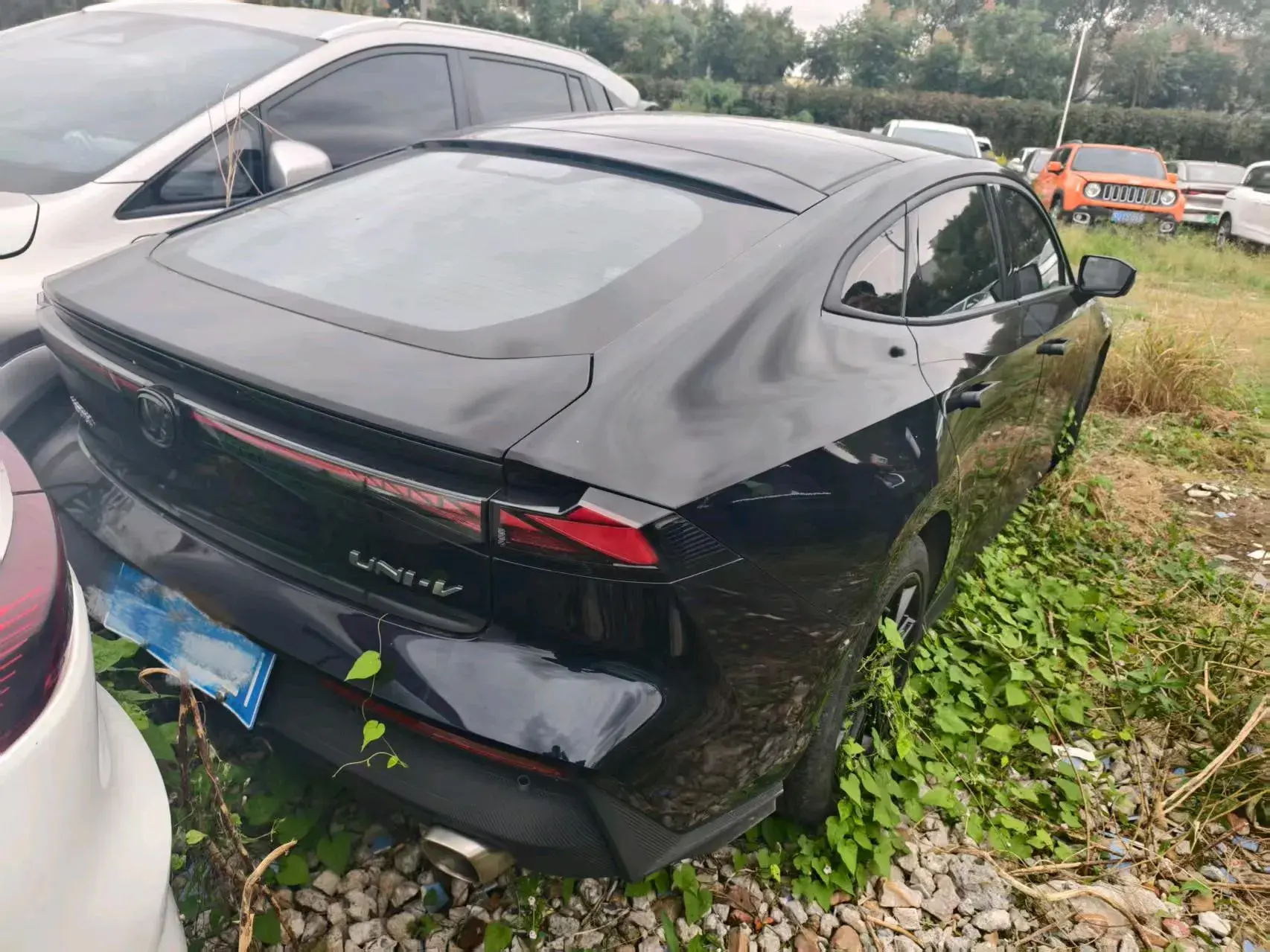 2022 CHANGAN UNI-V thumbnail 2