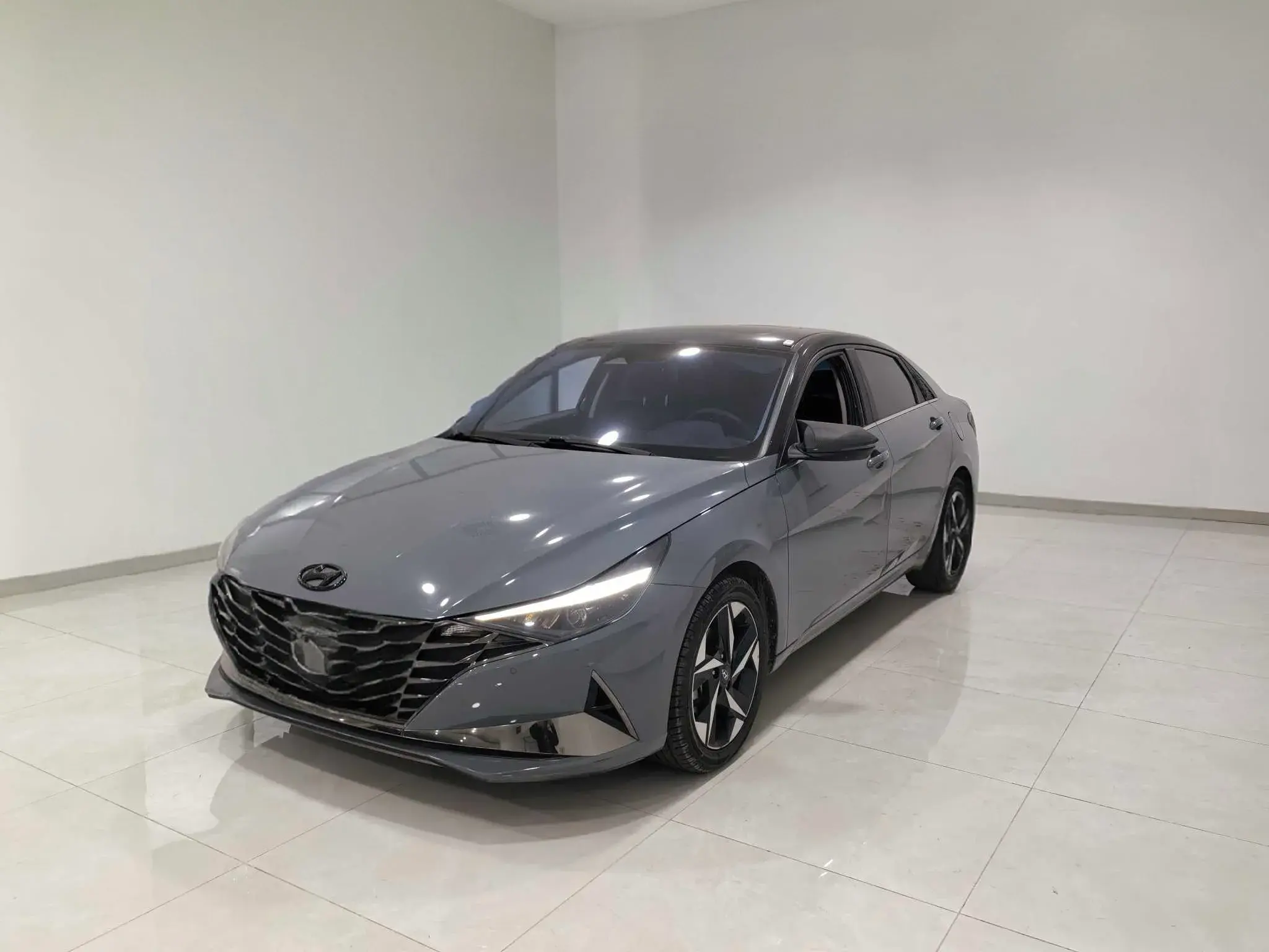 2021 HYUNDAI ELANTRA view 1