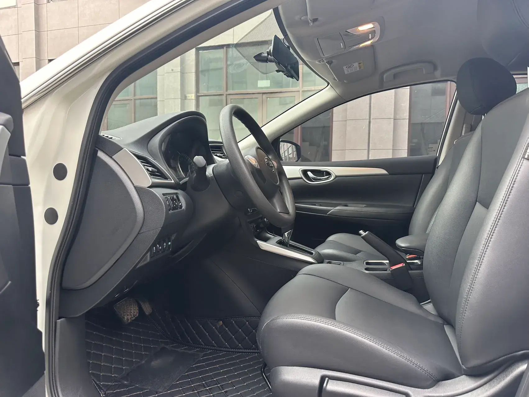 2024 NISSAN SYLPHY thumbnail 4