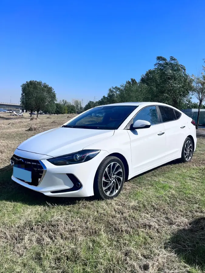 2019 Hyundai Elantra 1.4T 130HP L4 7DCT