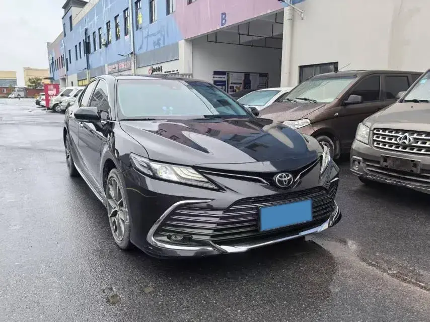 2023 TOYOTA CAMRY thumbnail 3