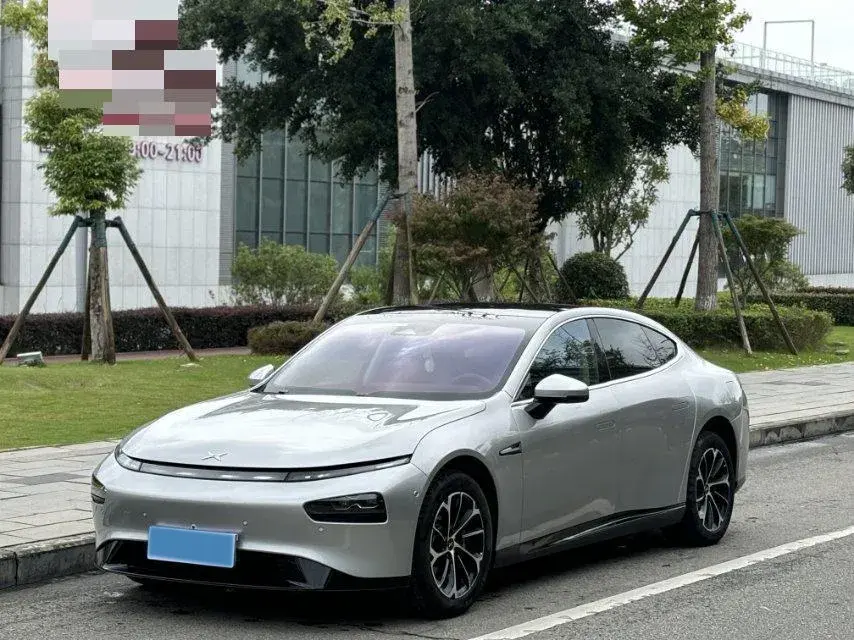 2020 XPENG P7 view 1