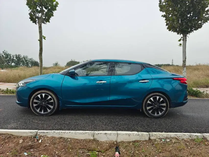 2020 NISSAN BLUEBIRD thumbnail 4