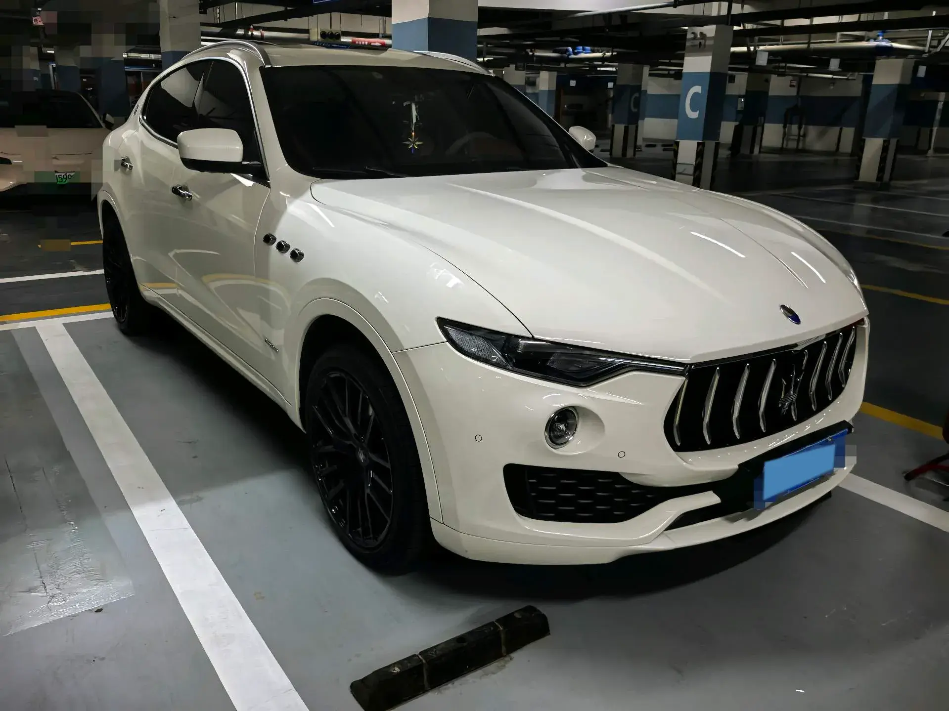 2018 MASERATI LEVANTE thumbnail 2