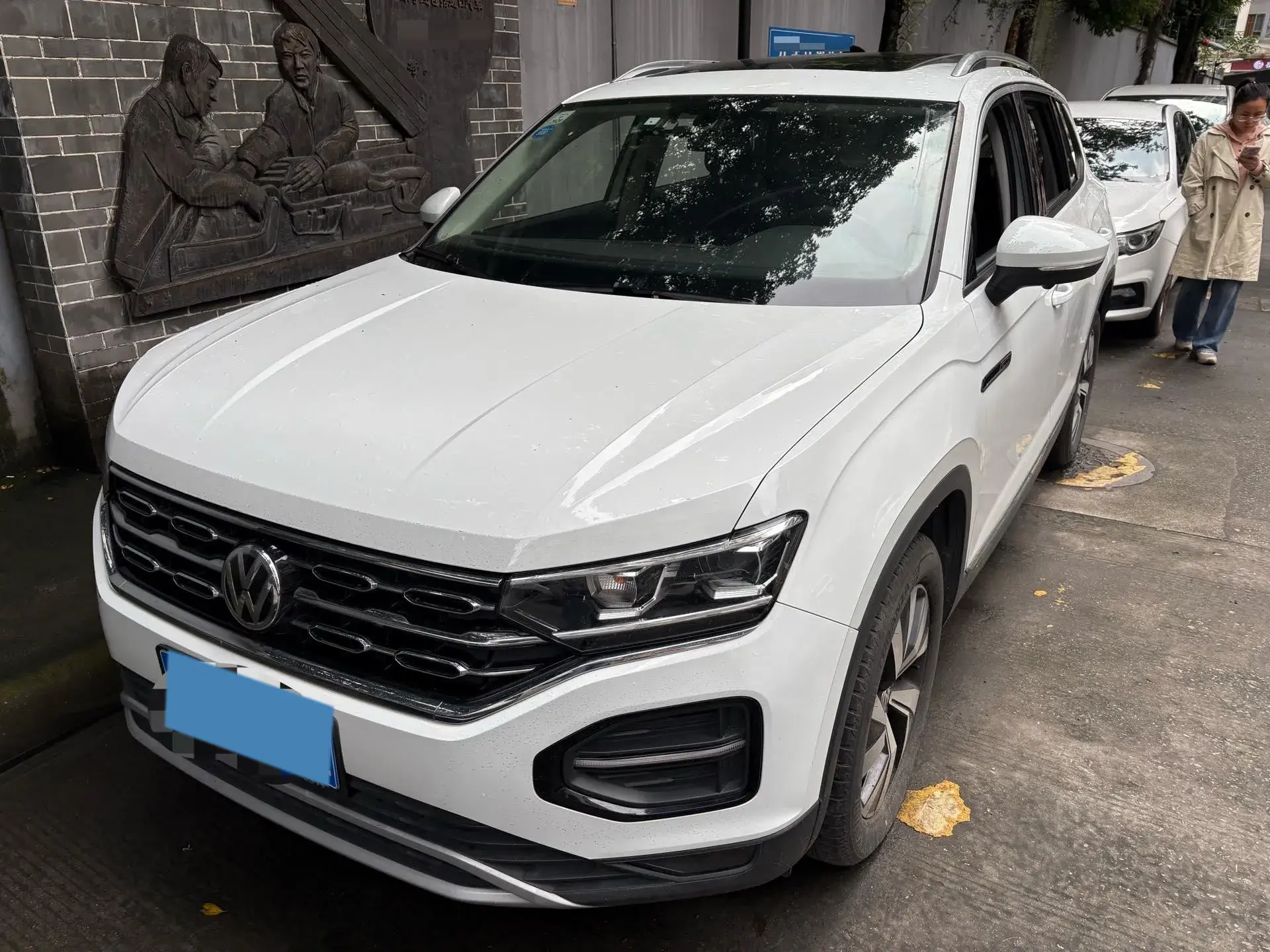 2019 VOLKSWAGEN TAYRON view 1