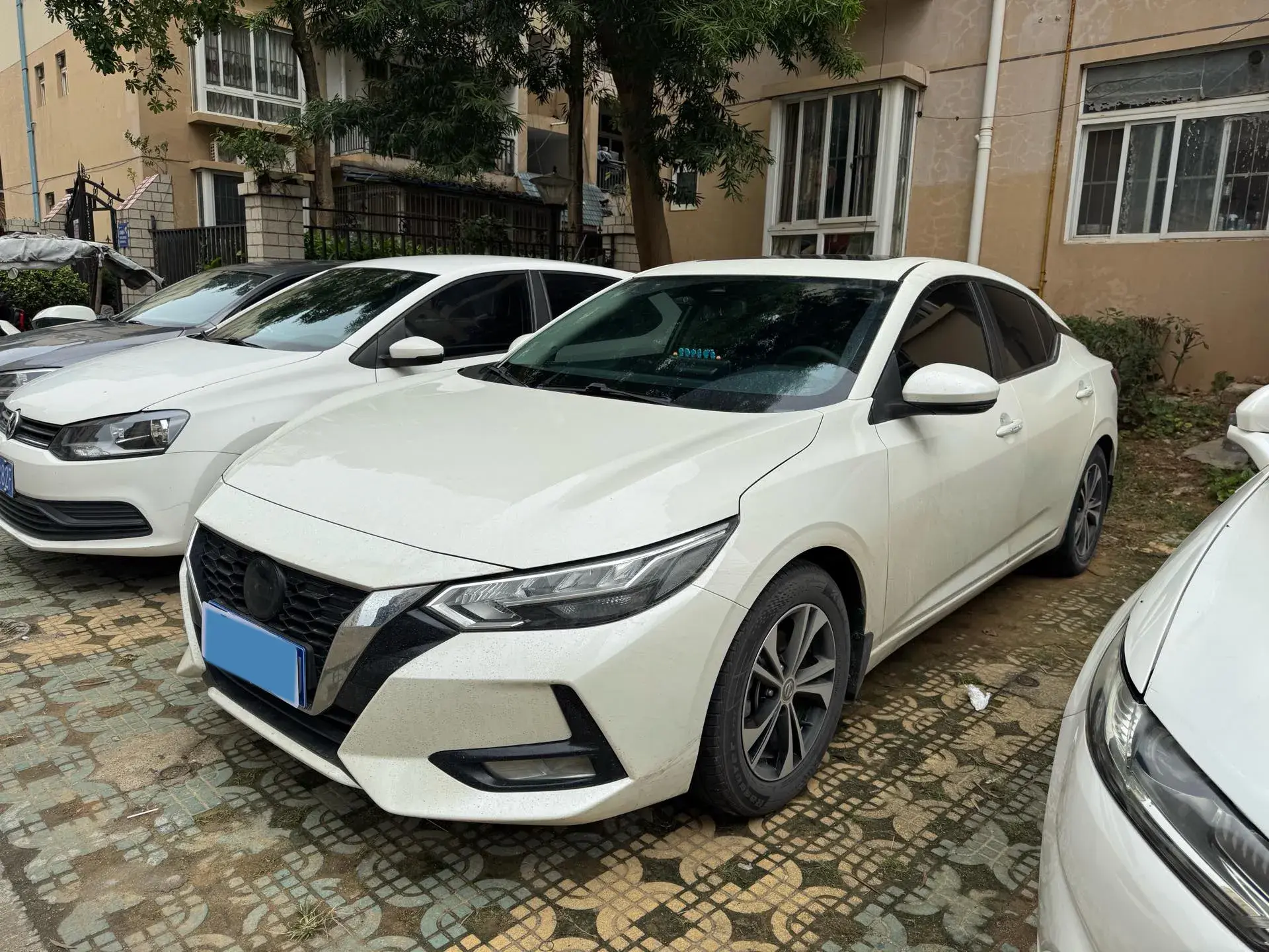 2022 NISSAN SYLPHY view 1
