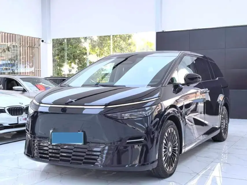 2025 Xpeng X9 BEV