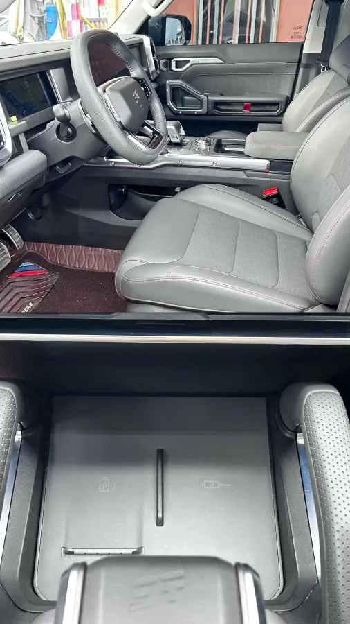 2023 Jetour Traveller 2.0T 254HP L4 7DCT,autocango,china used car exporter,china ev exporter,chinese used car exporter,chinese used ev exporter