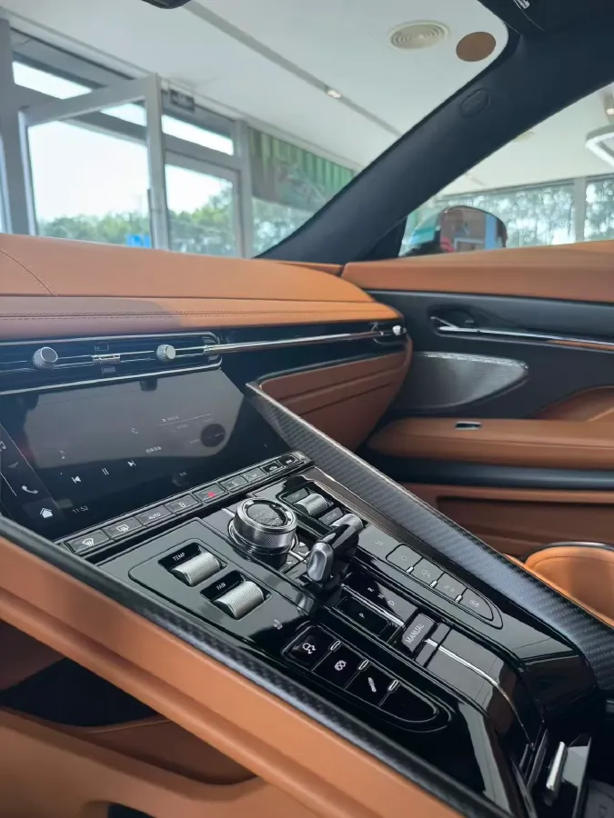 2023 Aston Martin DB12 4.0T 680HP V8 8AT,autocango,china used car exporter,china ev exporter,chinese used car exporter,chinese used ev exporter