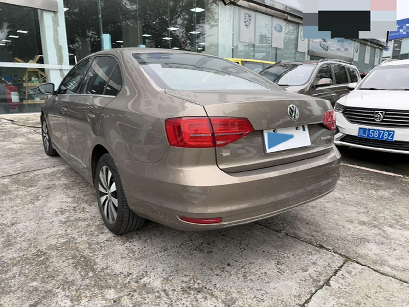 2018 VOLKSWAGEN SAGITAR thumbnail 2