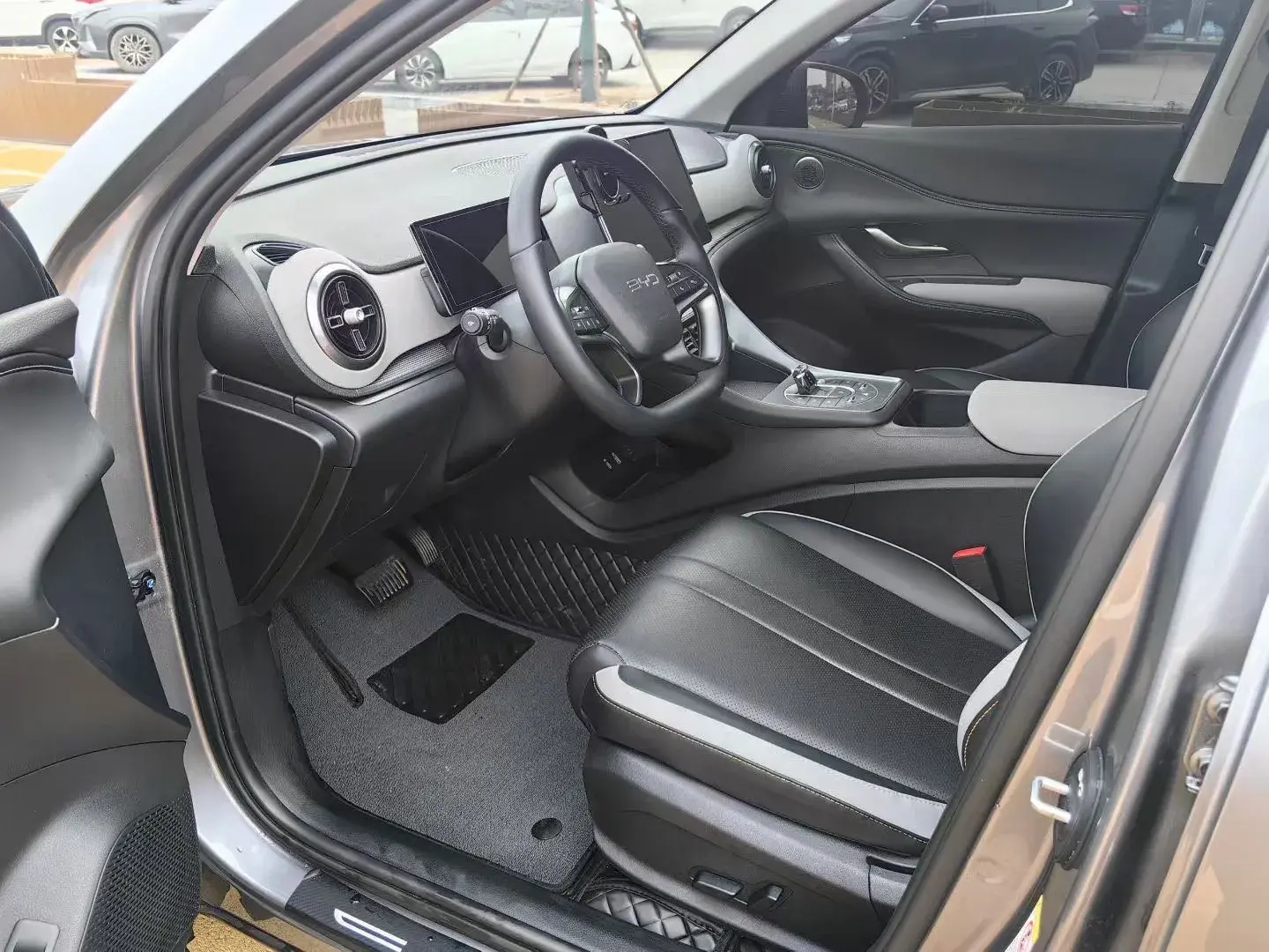 2025 BYD SEA thumbnail 4