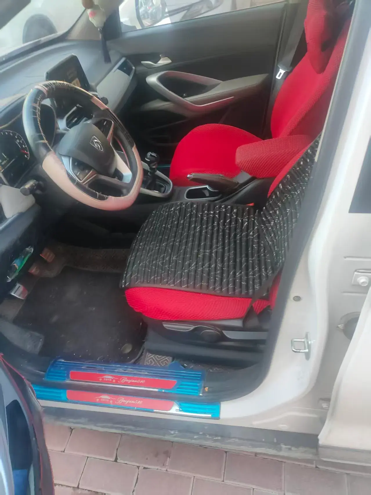 2017 BAOJUN 310 thumbnail 3