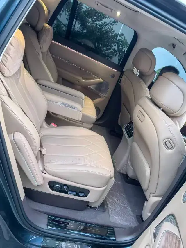 2025 AITO AITO thumbnail 3