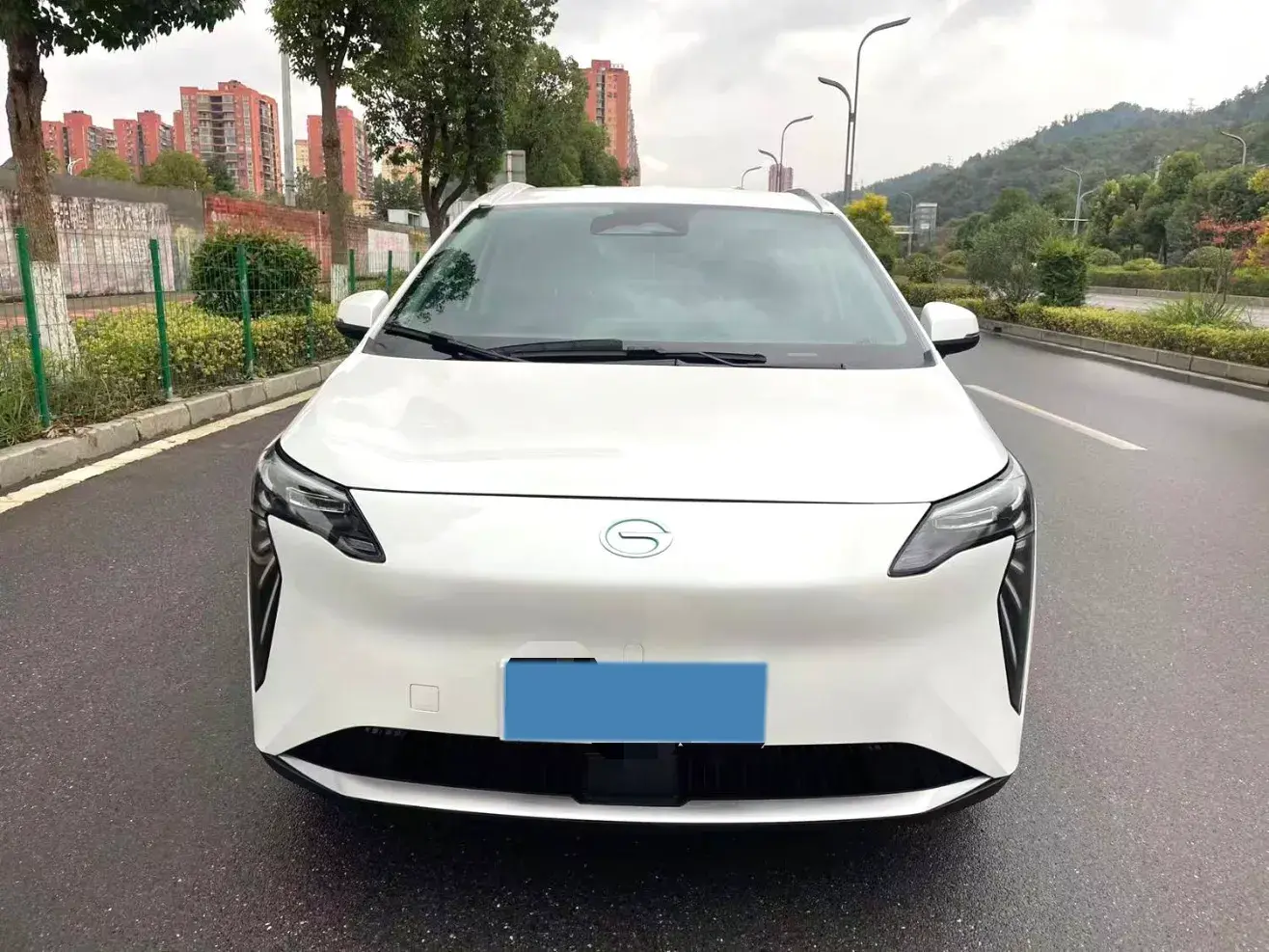 2023 AION Y thumbnail 2