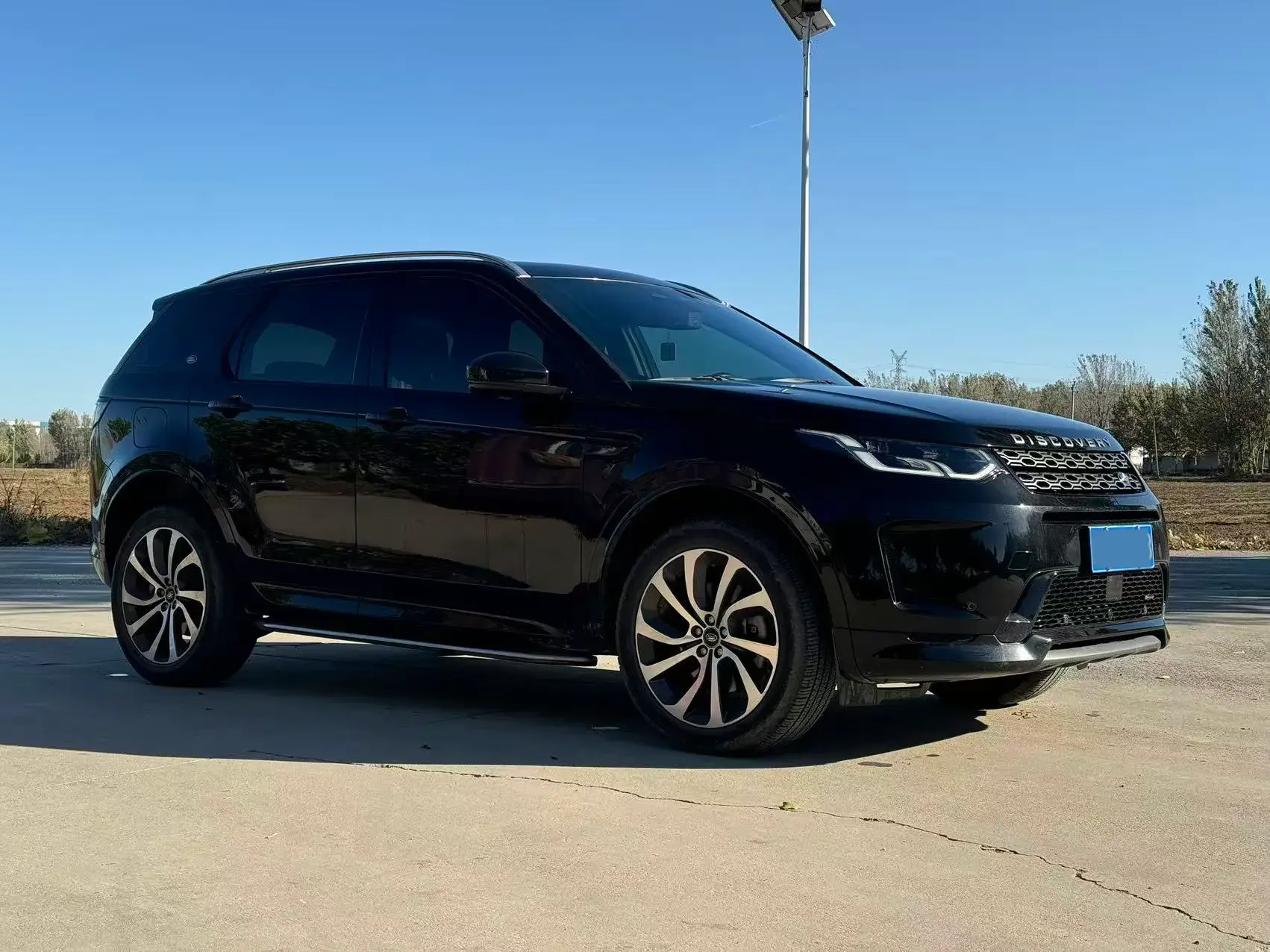 2023 LAND ROVER thumbnail 3