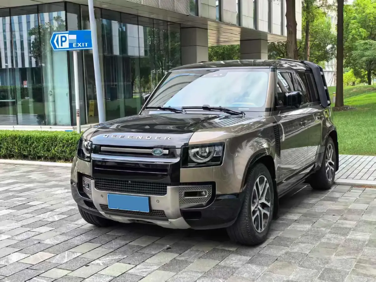 2021 Land Rover Defender 3.0T 400HP L6 8AT