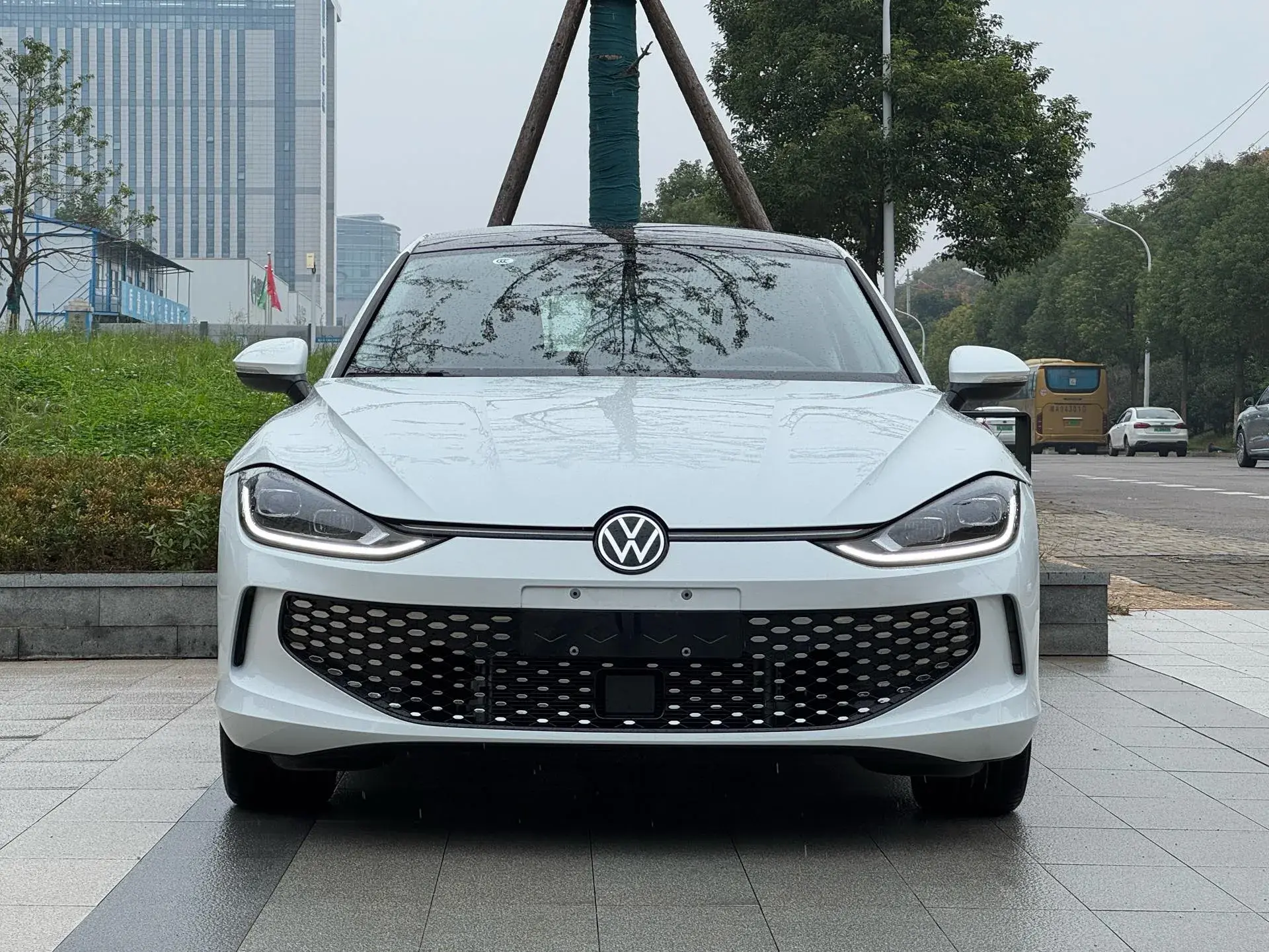 2025 VOLKSWAGEN LAMANDO thumbnail 2