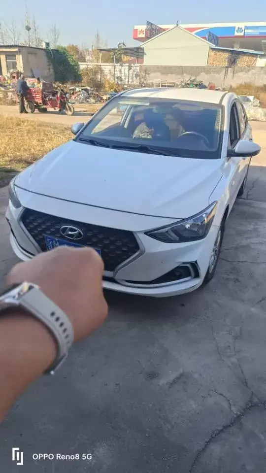 2017 HYUNDAI CELESTA thumbnail 2