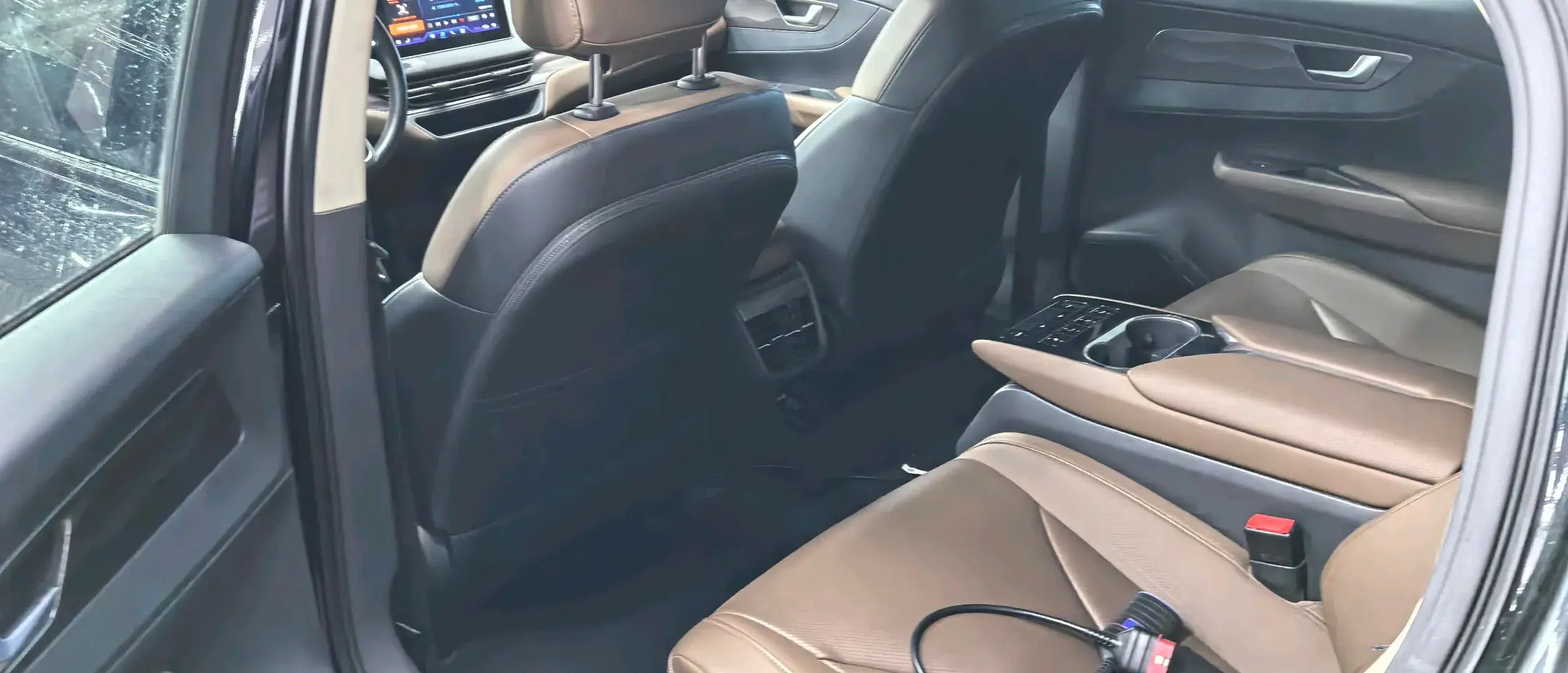 2022 HONGQI E-QM5 thumbnail 4