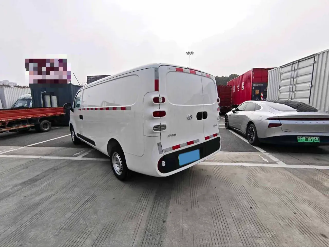 2025 MAXUS DANA thumbnail 3