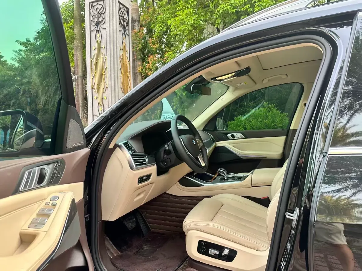 2019 BMW X7 3.0T 340HP L6 8AT,autocango,china used car exporter,china ev exporter,chinese used car exporter,chinese used ev exporter