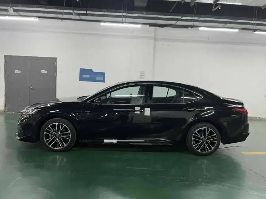 2023 TOYOTA CAMRY thumbnail 3