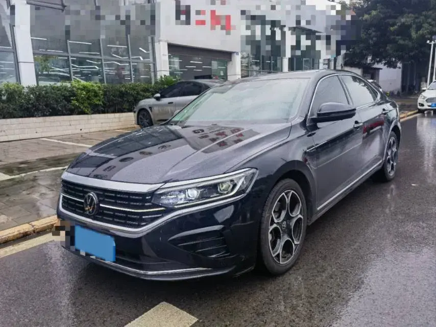 2023 Volkswagen Passat 2.0T 186HP L4 7DCT