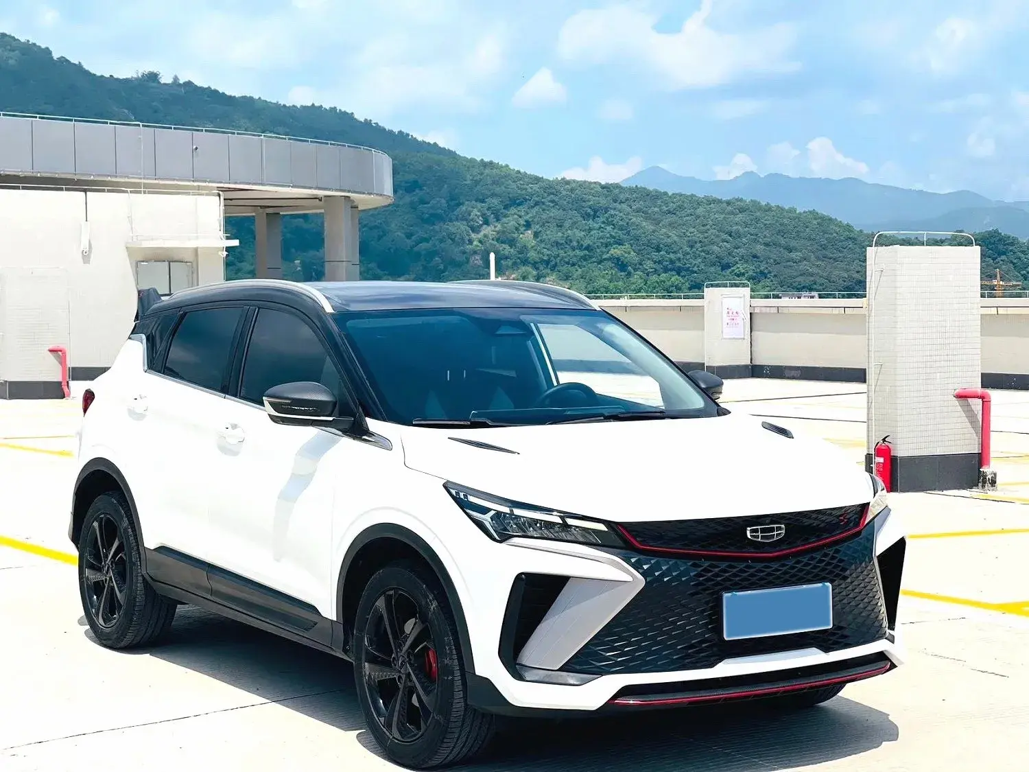 2022 GEELY COOLRAY thumbnail 3