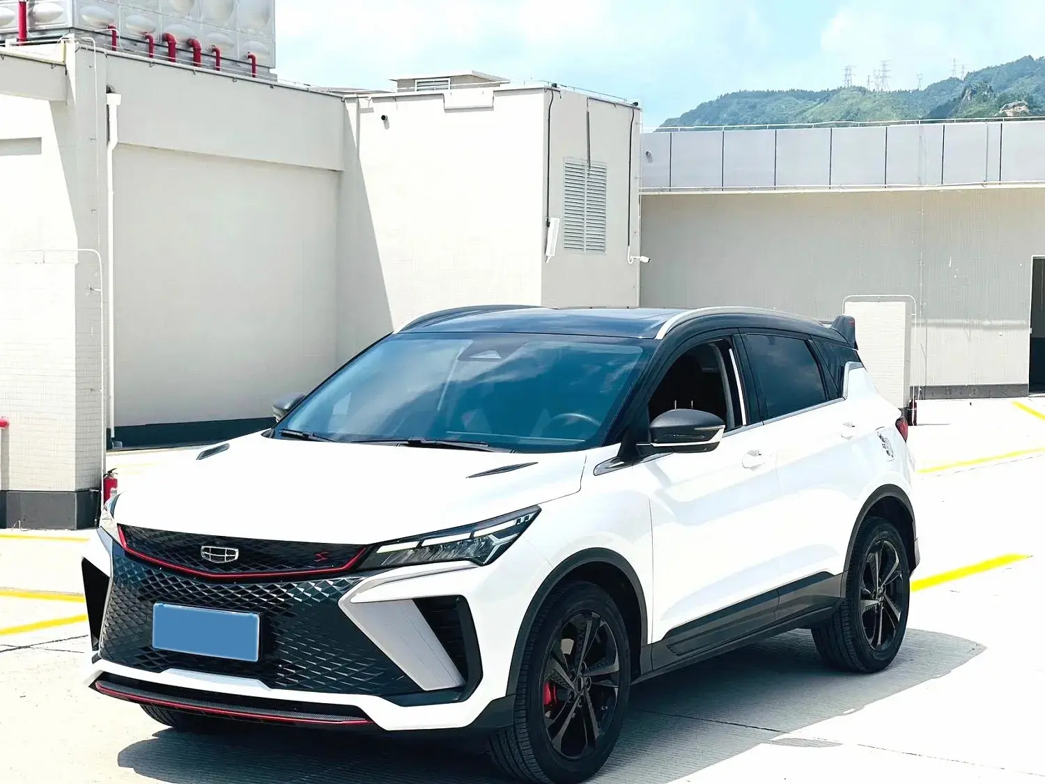 2022 GEELY COOLRAY view 1