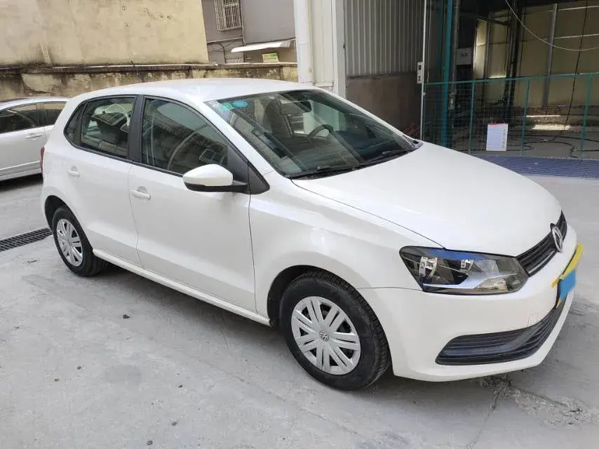 2018 VOLKSWAGEN POLO thumbnail 3