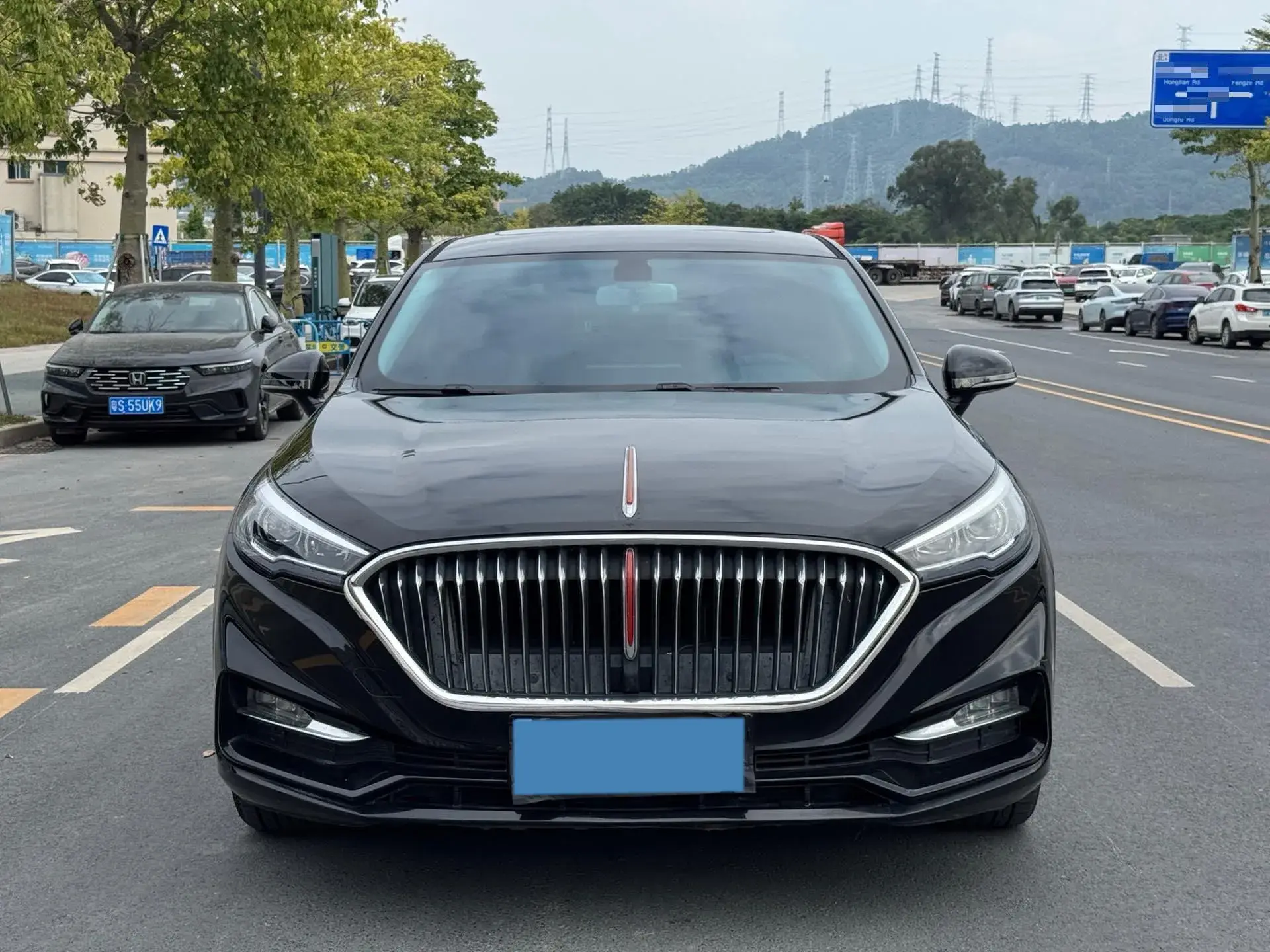 2022 HONGQI H5 thumbnail 2