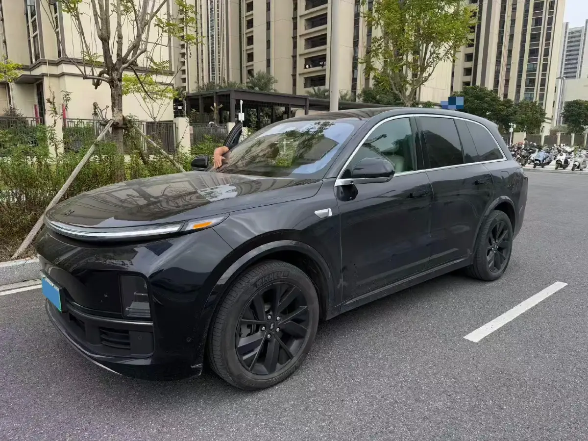 2023 Li L8 Range Extended 154HP REEV 40.9KWH