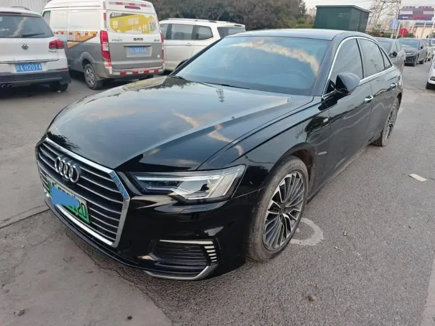 2020 Audi A6L 2.0T 252HP L4 7DCT PHEV 14.1KWH