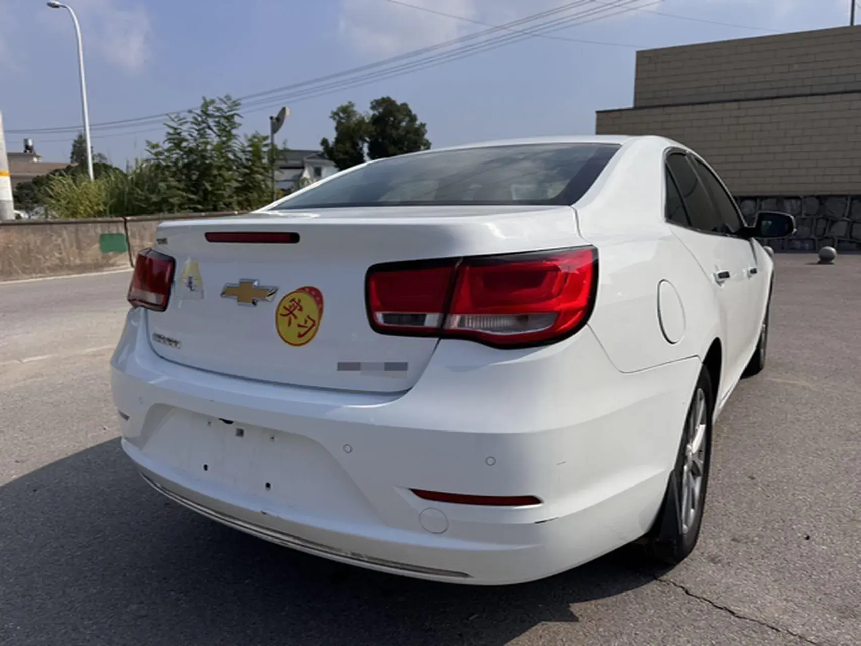 2018 CHEVROLET MALIBU thumbnail 2