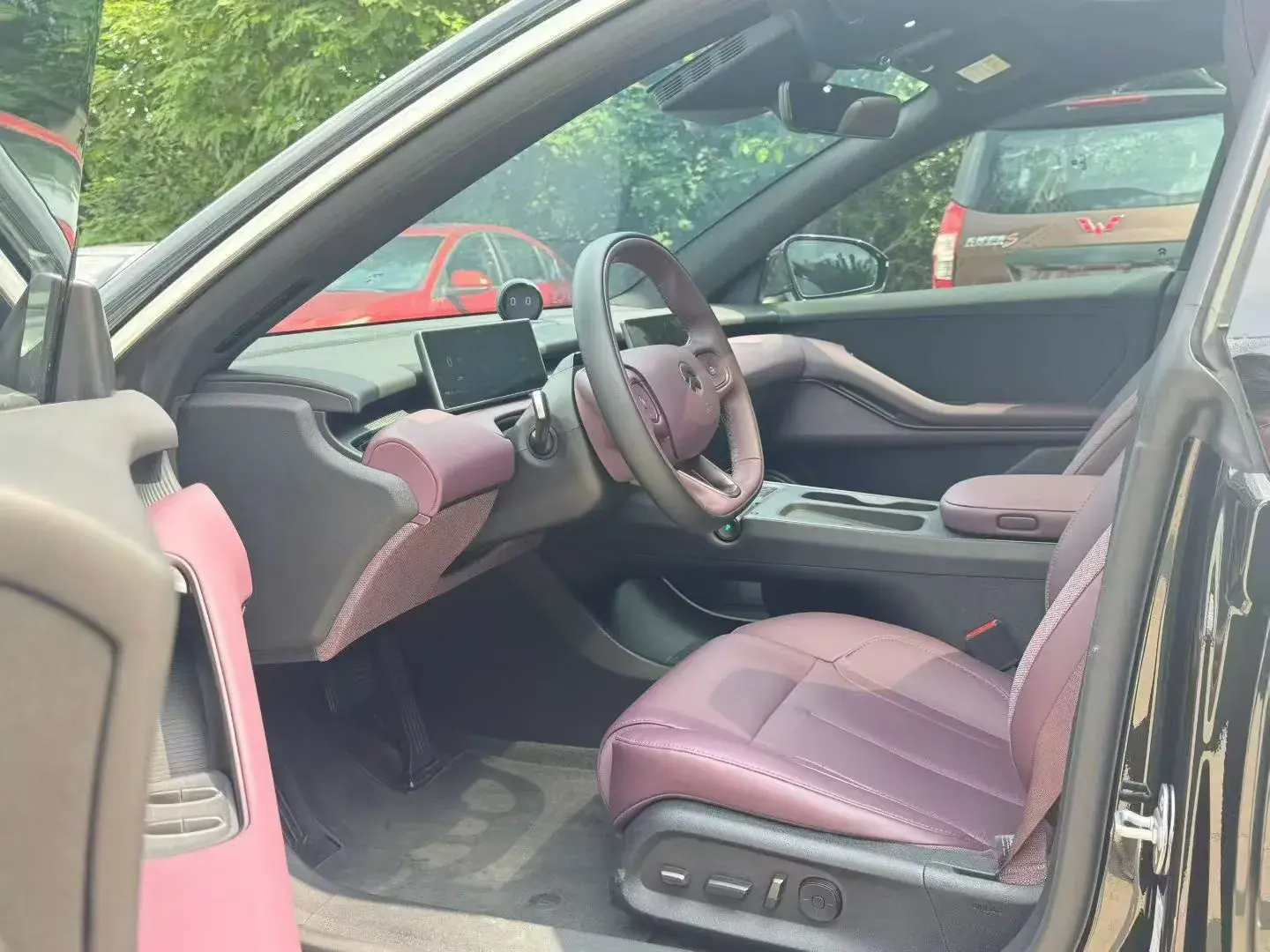 2024 NIO ET5T thumbnail 4