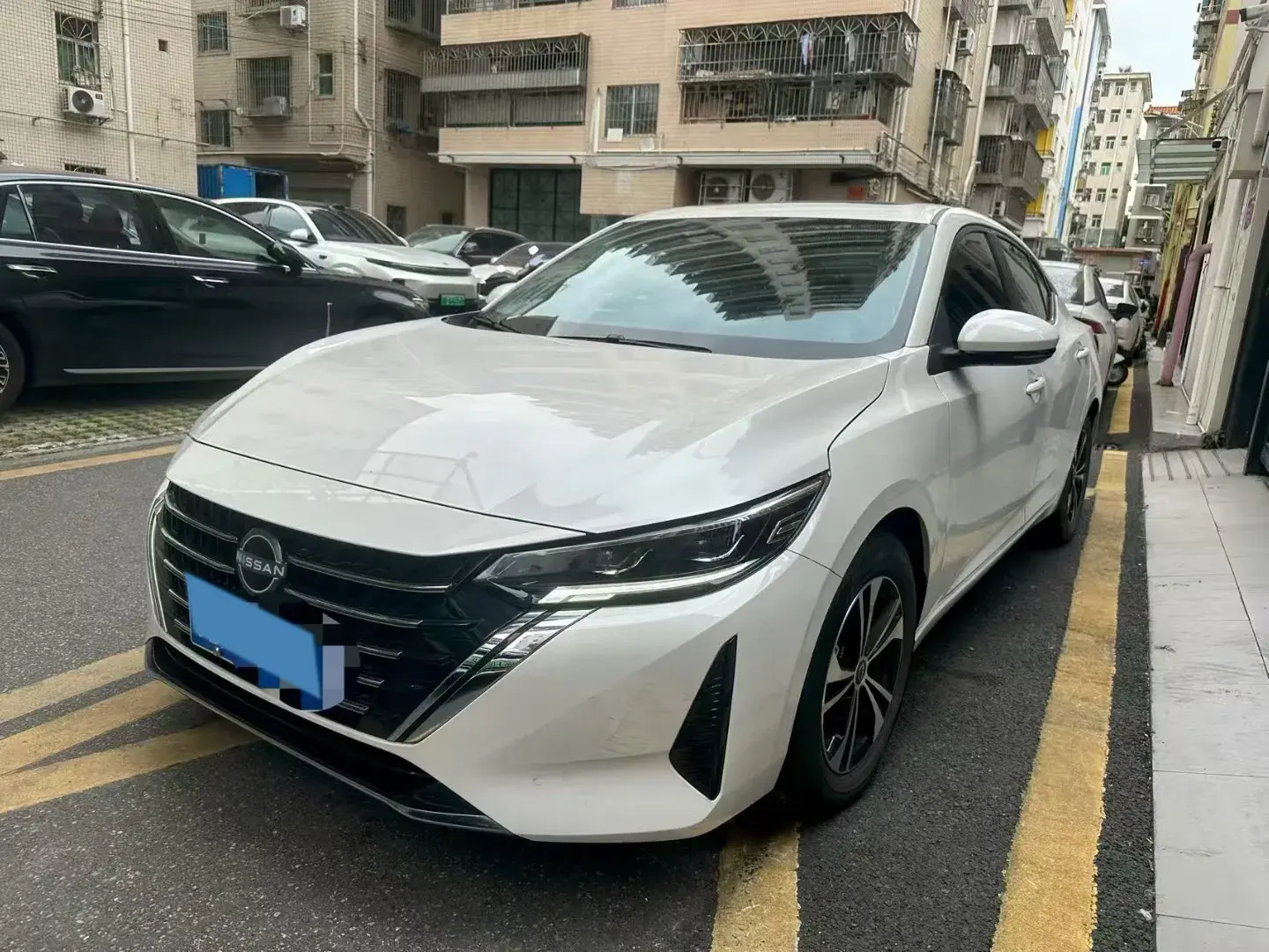 2023 NISSAN SYLPHY view 1