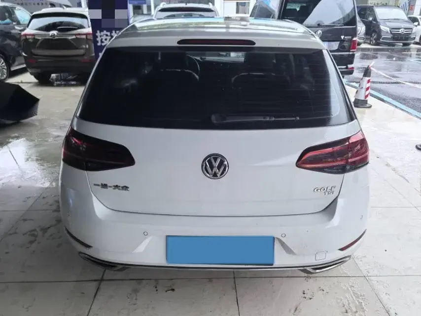 2018 VOLKSWAGEN GOLF thumbnail 4